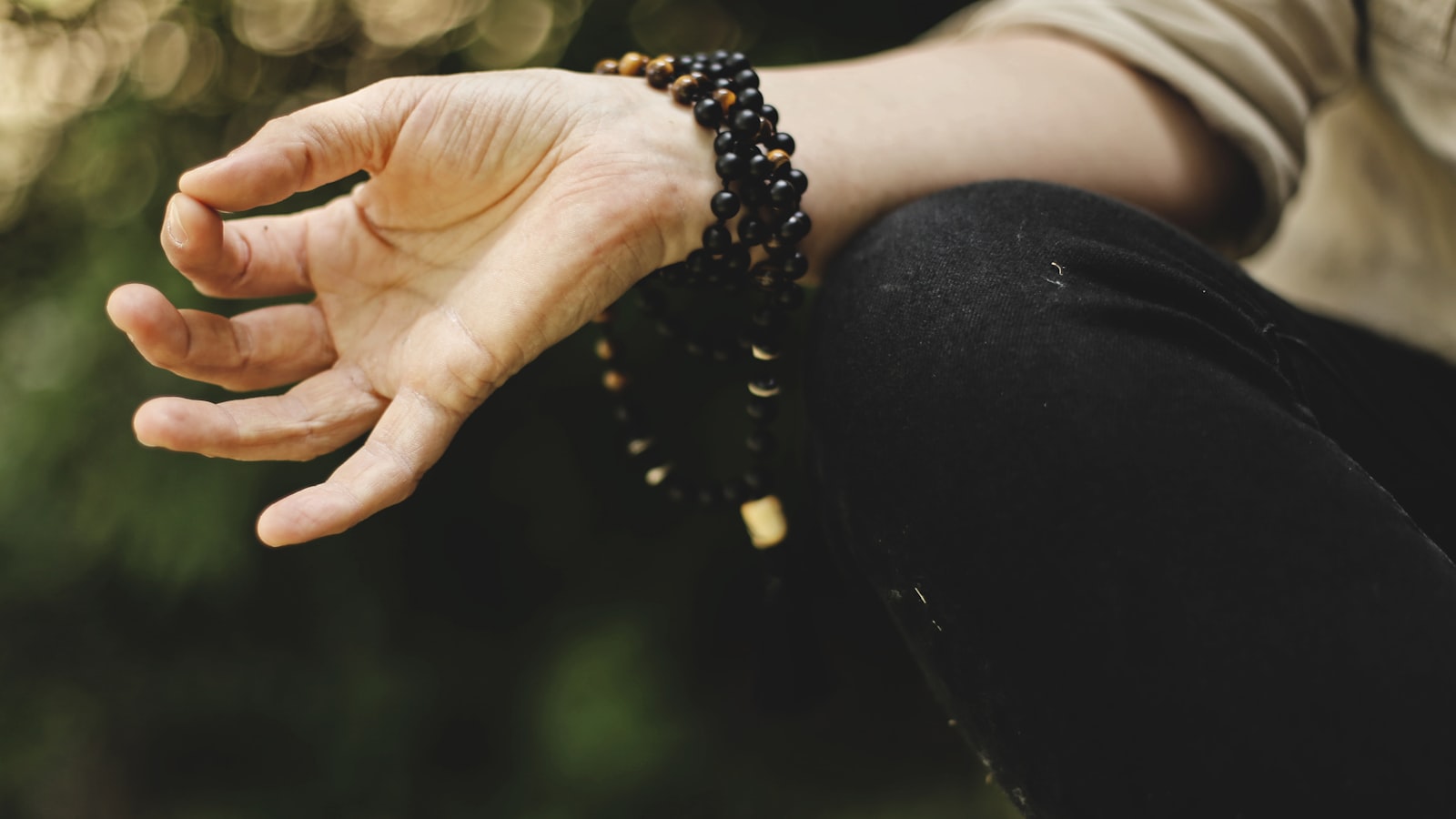 Meditation stillness — cortisol regulation